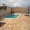 Con piscina particular, un oasis de tranquilidad