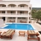  Hotels