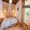 Situado en una casa con encanto.