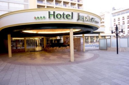 http://images.costasur.com/portimao/images/categories/hotel-jupiter-1-11-gallery.jpg