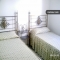 Central holiday apartment for three to rent in Sanlucar, C�diz