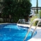 Con sauna, piscina, jardines y bodega...