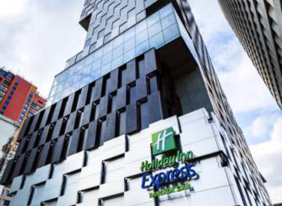 holiday-inn-express-bangkok-siam image