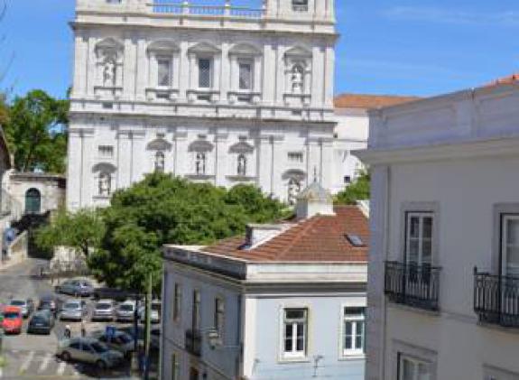 alfama-sao-vicente-flat image