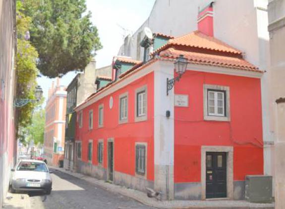 casa-de-sao-pedro-bairro-alto-lisbon-apartment image