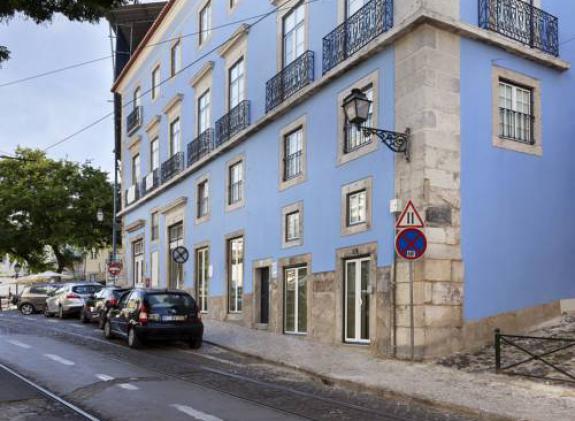 hello-lisbon-castelo-apartments image