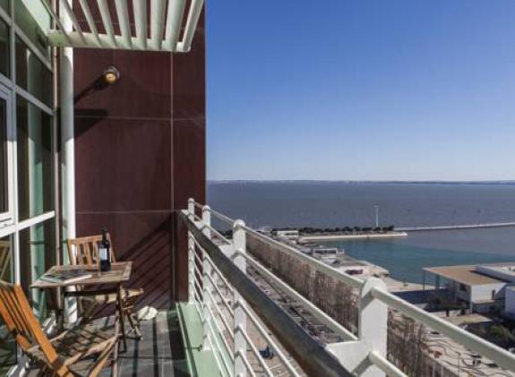 lisbon-expo-apartment-river-view image