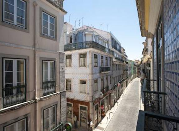 portuguese-living-bairro-alto-apartments image