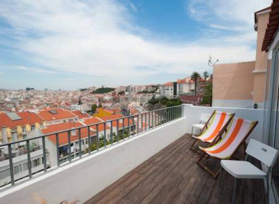 shortstayflat-lisbon-terrace-graca image