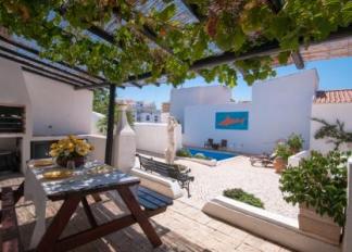 Rio Arade, Algarve accommodation, Algarve