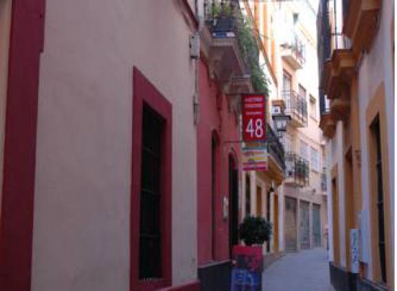 apartamentos-junto-a-la-giralda image