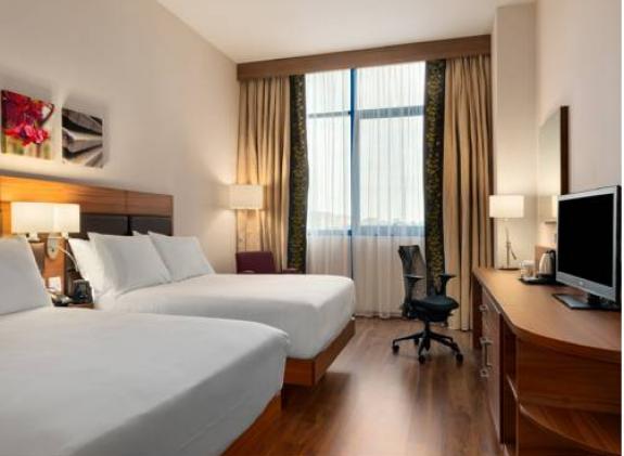 hilton-garden-inn-sevilla-1 image