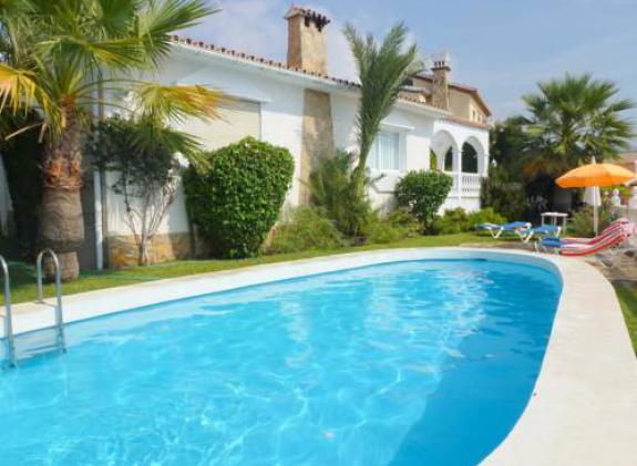 villas-nerjazul-las-brisas image