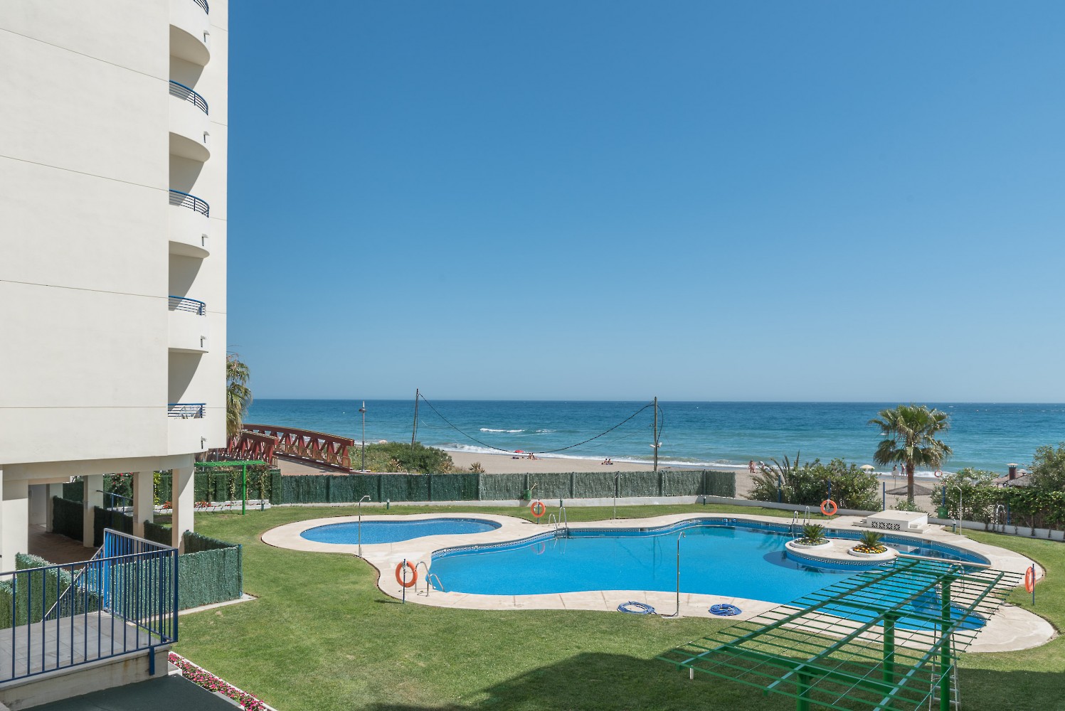 Pie de playa, wifi, piscina estival Piscina