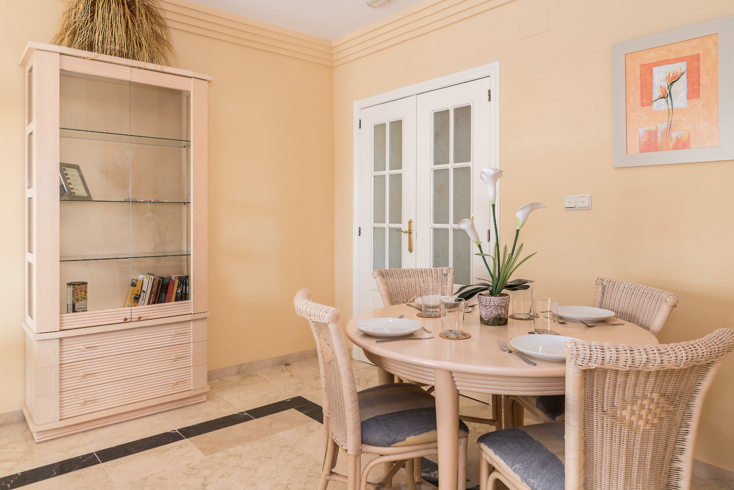 Marbella Salón