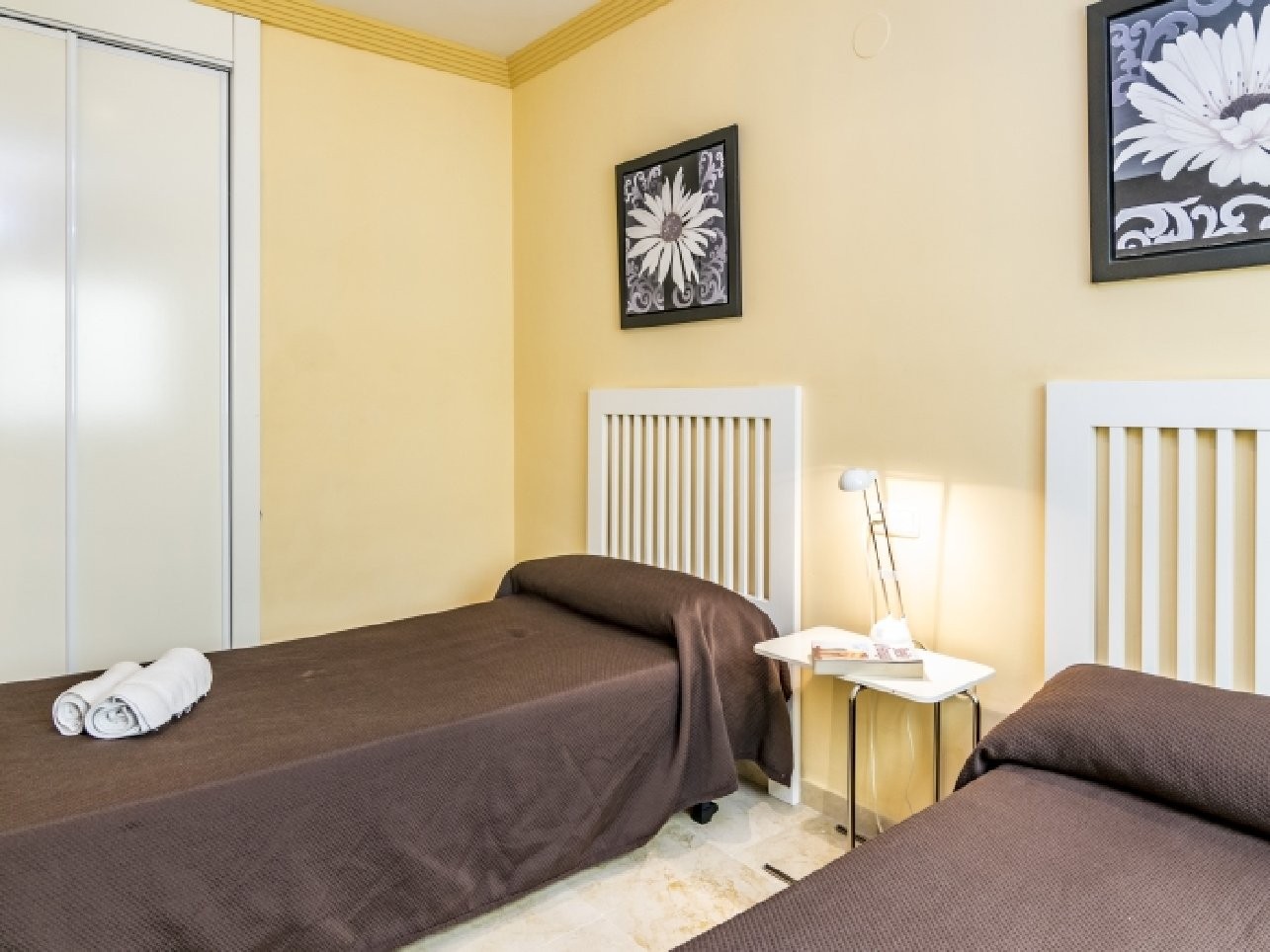 Dormitorio Bonito apartamento con piscina común