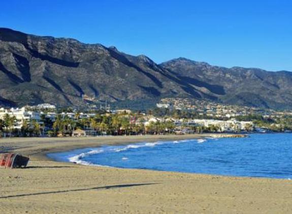 first-line-puerto-banus-with-great-views image