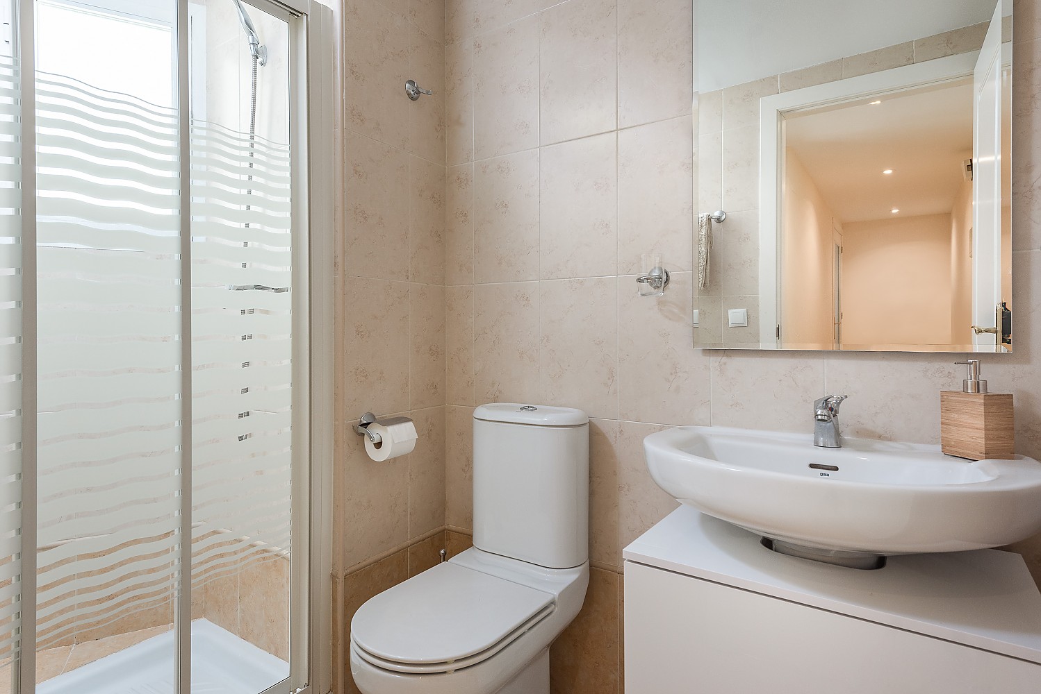 Vista mar, wifi, parking y piscina Cuarto de baño