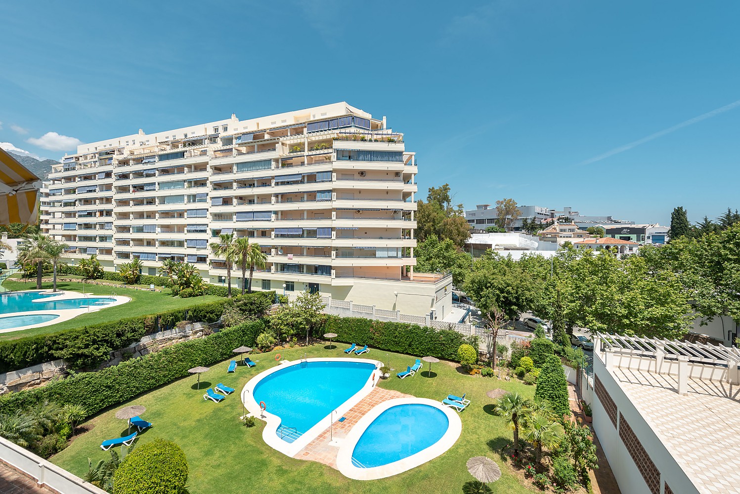 Edificio Vista mar, wifi, parking y piscina