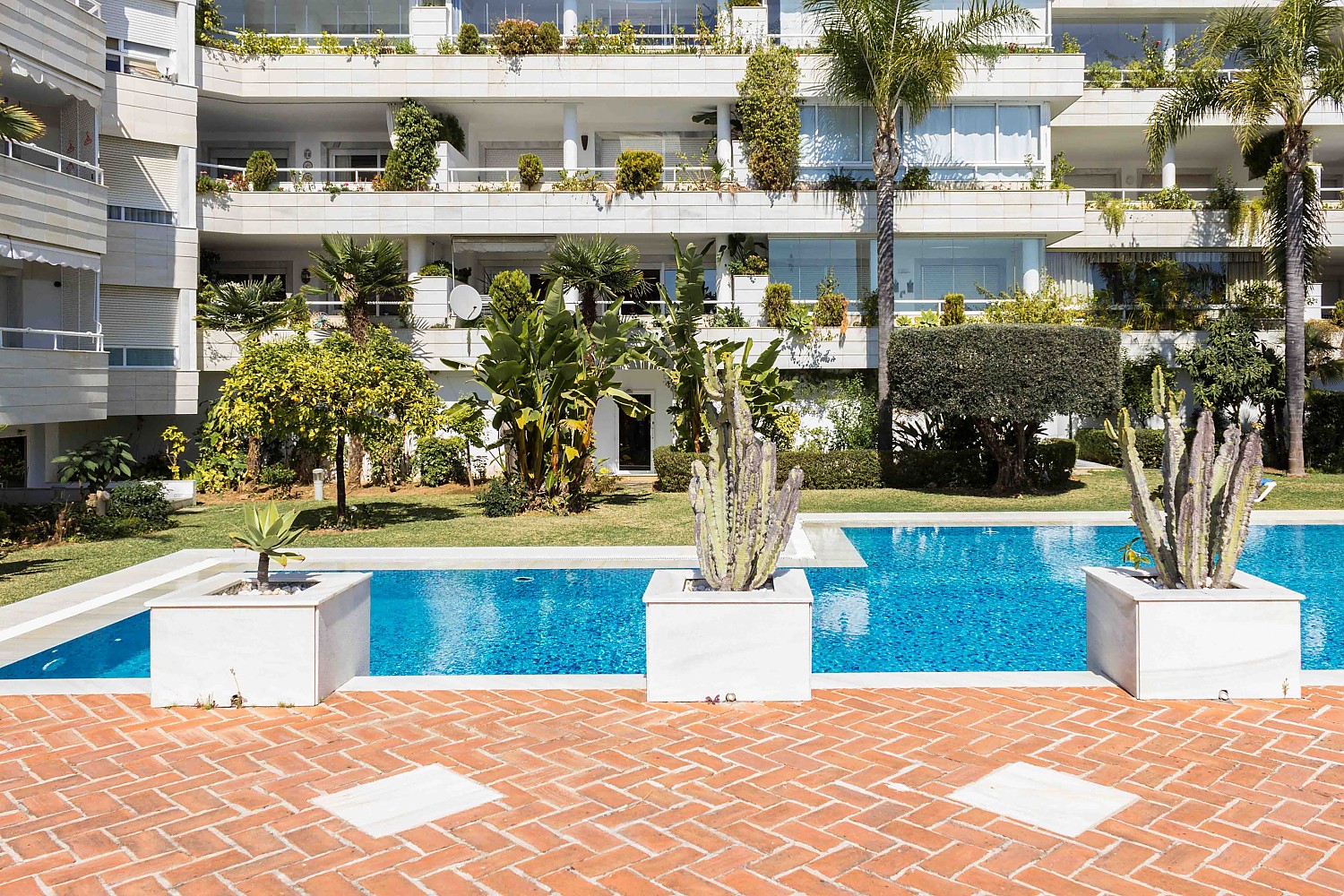 Marbella Exterior