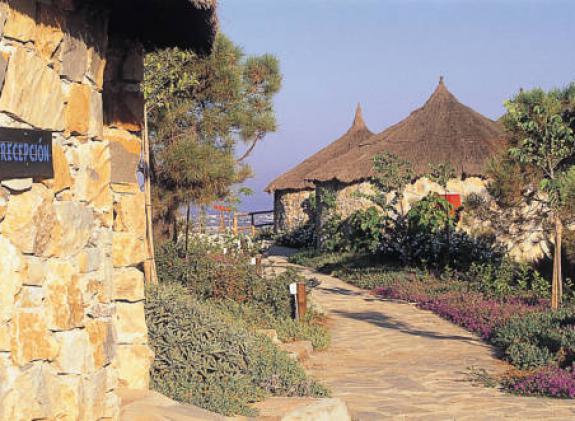 hotel-selwo-lodge image