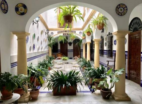 hostal-maestre image