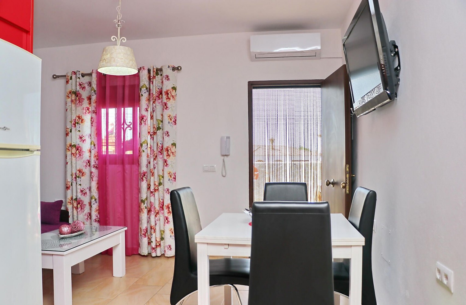 Comedor Casa con piscina