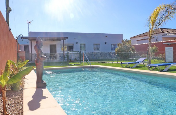 Casa Níspero, con piscina privada.