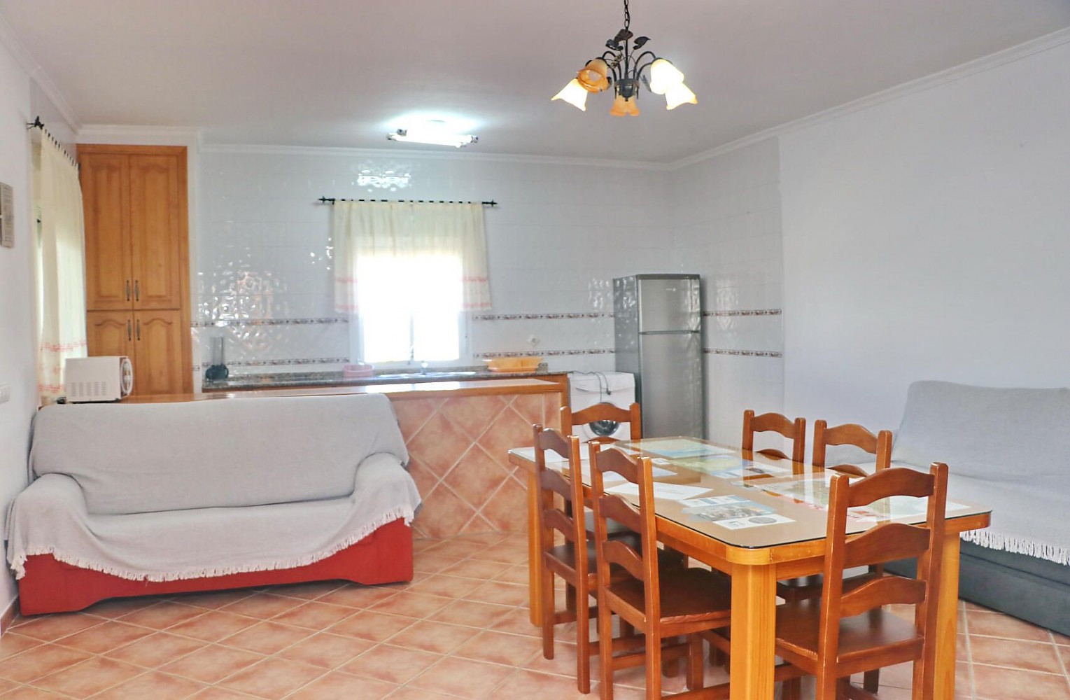 Comedor 3 dormitorios con piscina y barbacoa
