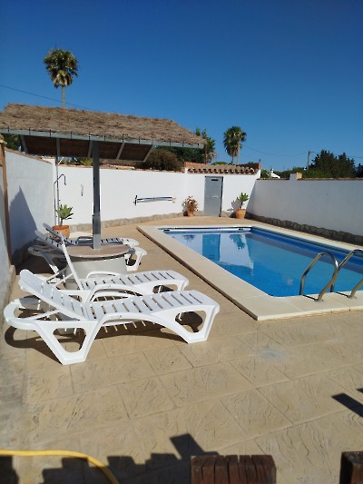 Bonito chalet con piscina privada