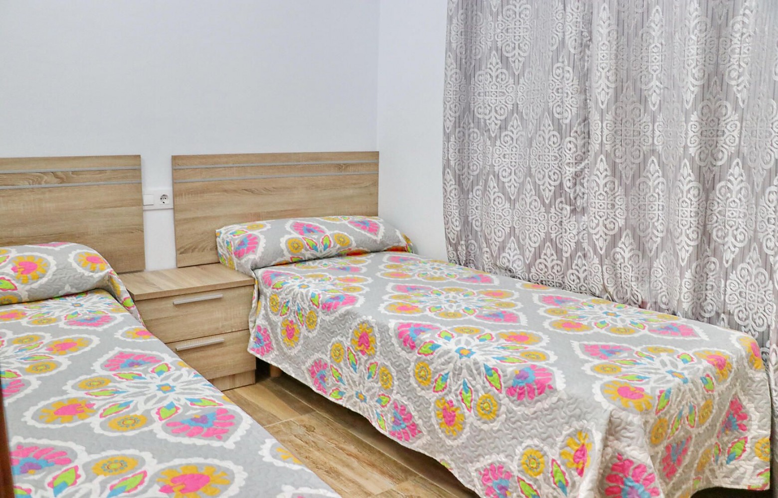 Buena ubicación con piscina privada Dormitorio