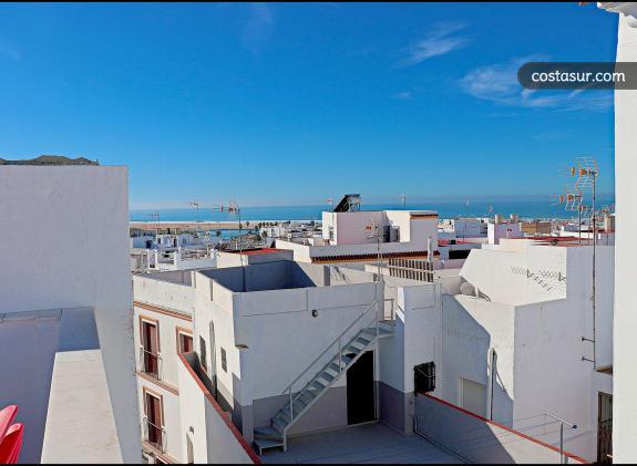 Property for sale in Conil de la Frontera - 116 houses & apartments