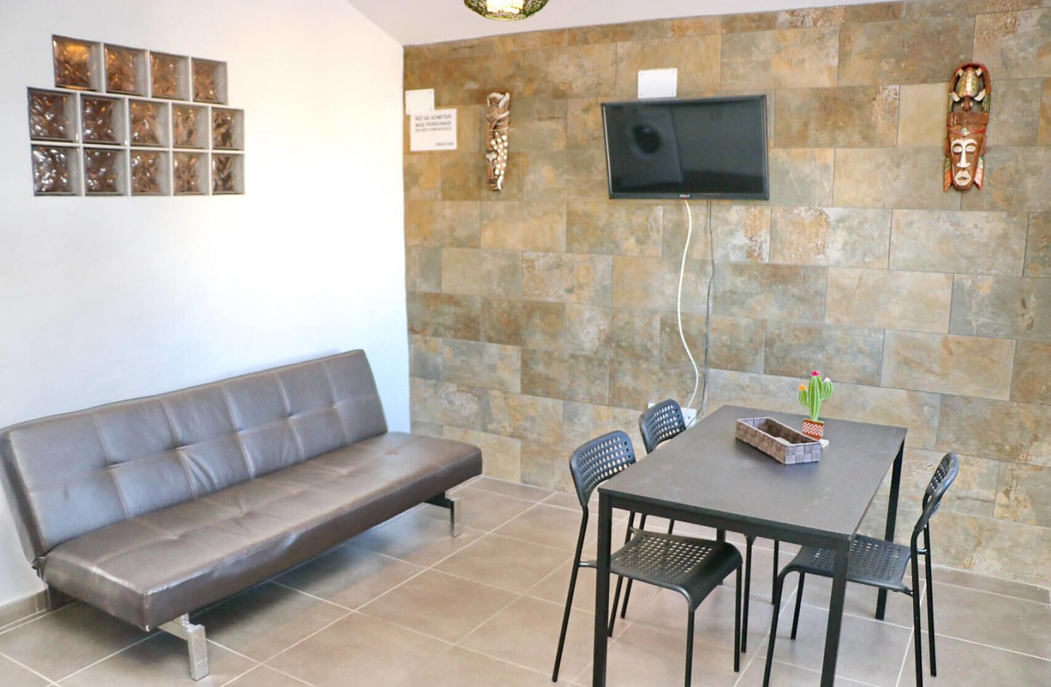 Salón Chalet con piscina privada.