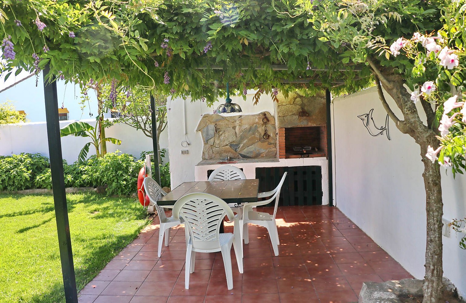 Preciosa chalet con piscina, cerca del centro Barbacoa