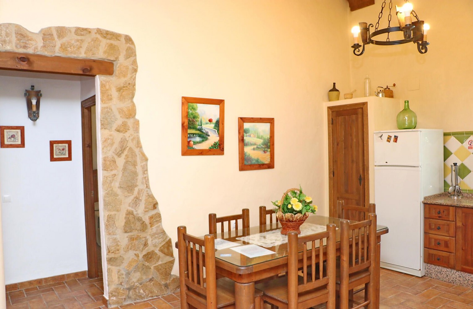 Comedor Chalet con piscina privada en zona rural y tranquila