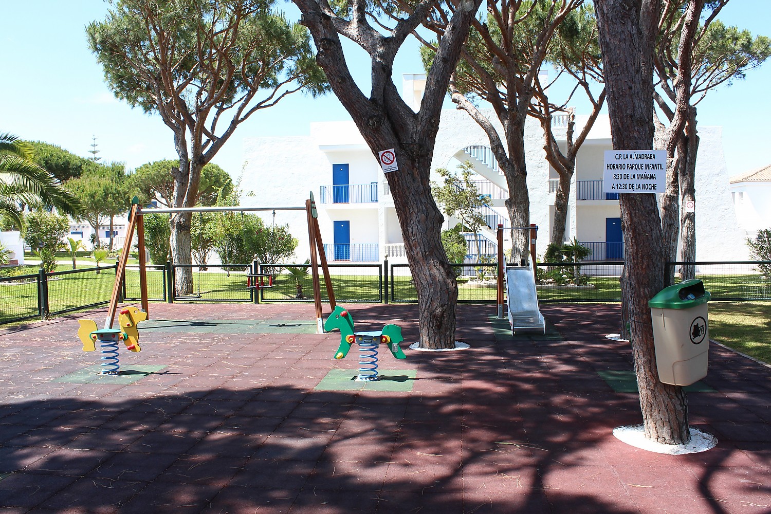 La Mandrágora. Parque infantil