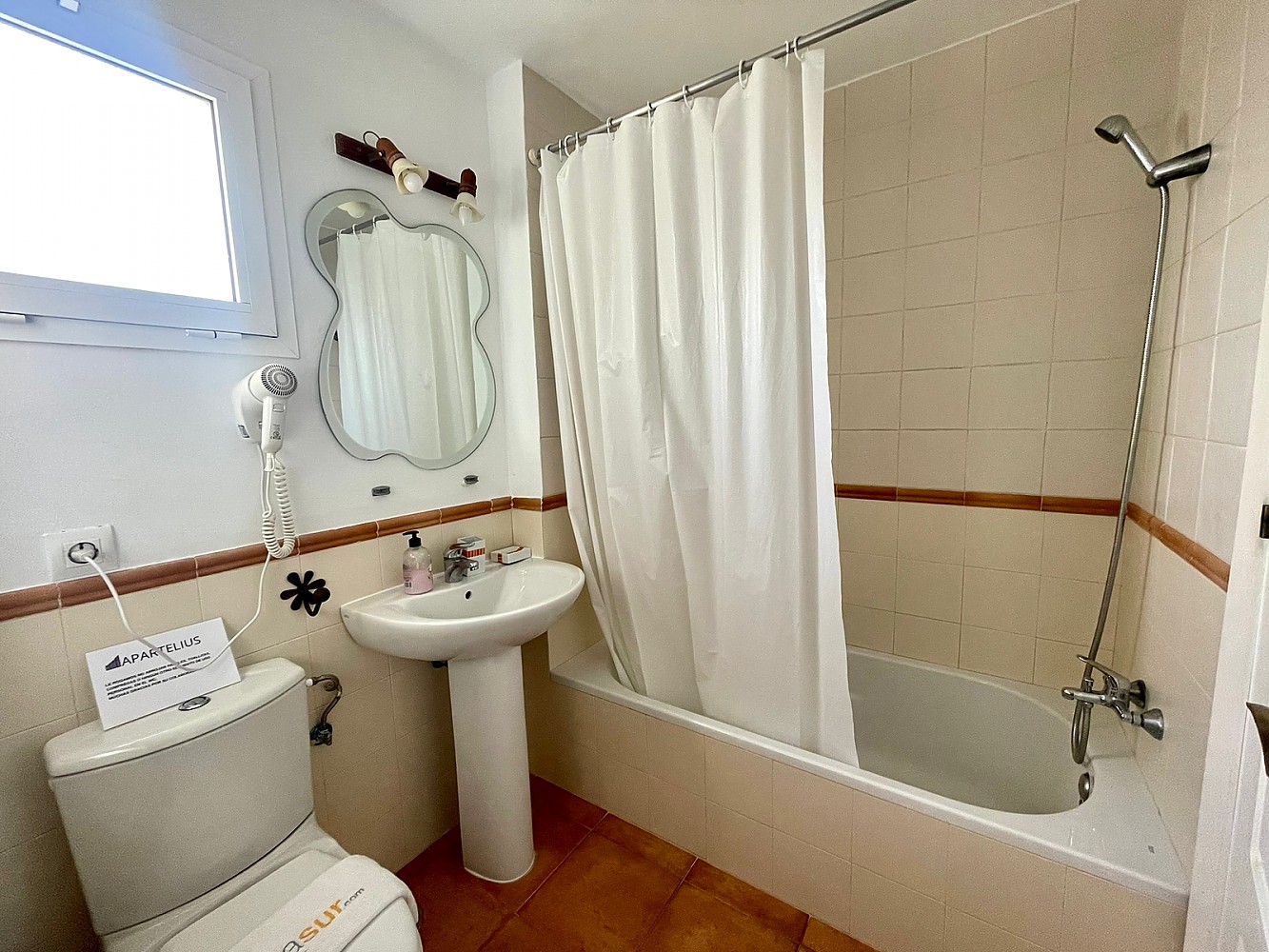 Bañera Apartamento acogedor al lado del campo de golf