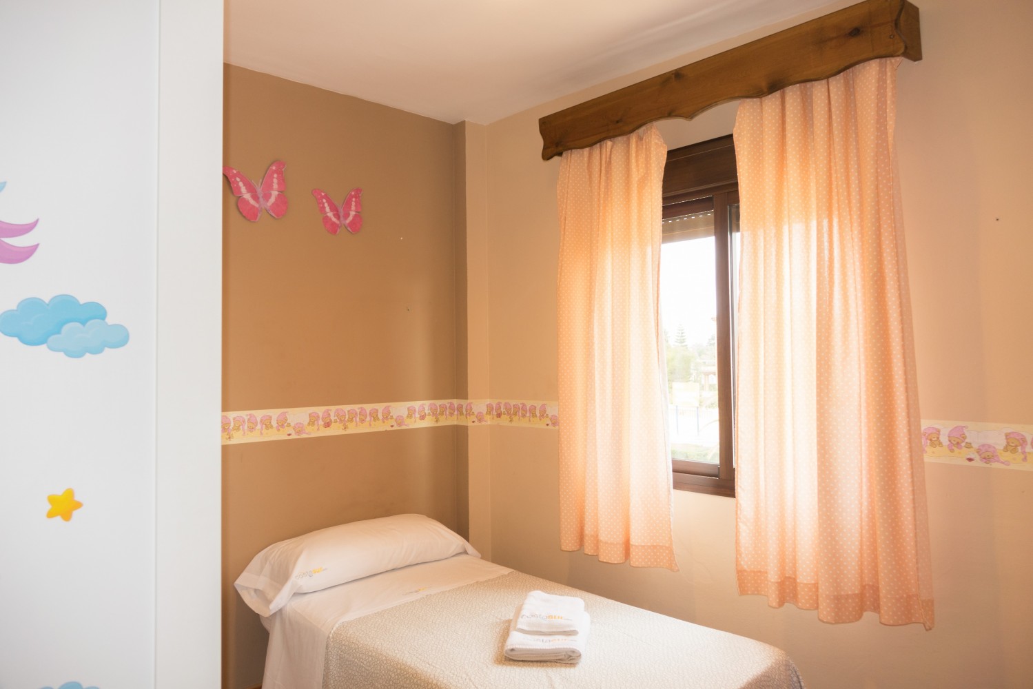 Muy buena ubicación, piscina comunitaria Dormitorio