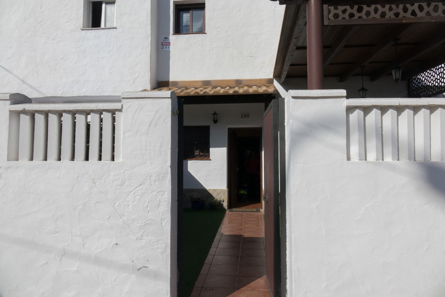 Fachada/entrada Muy buena ubicación, piscina comunitaria