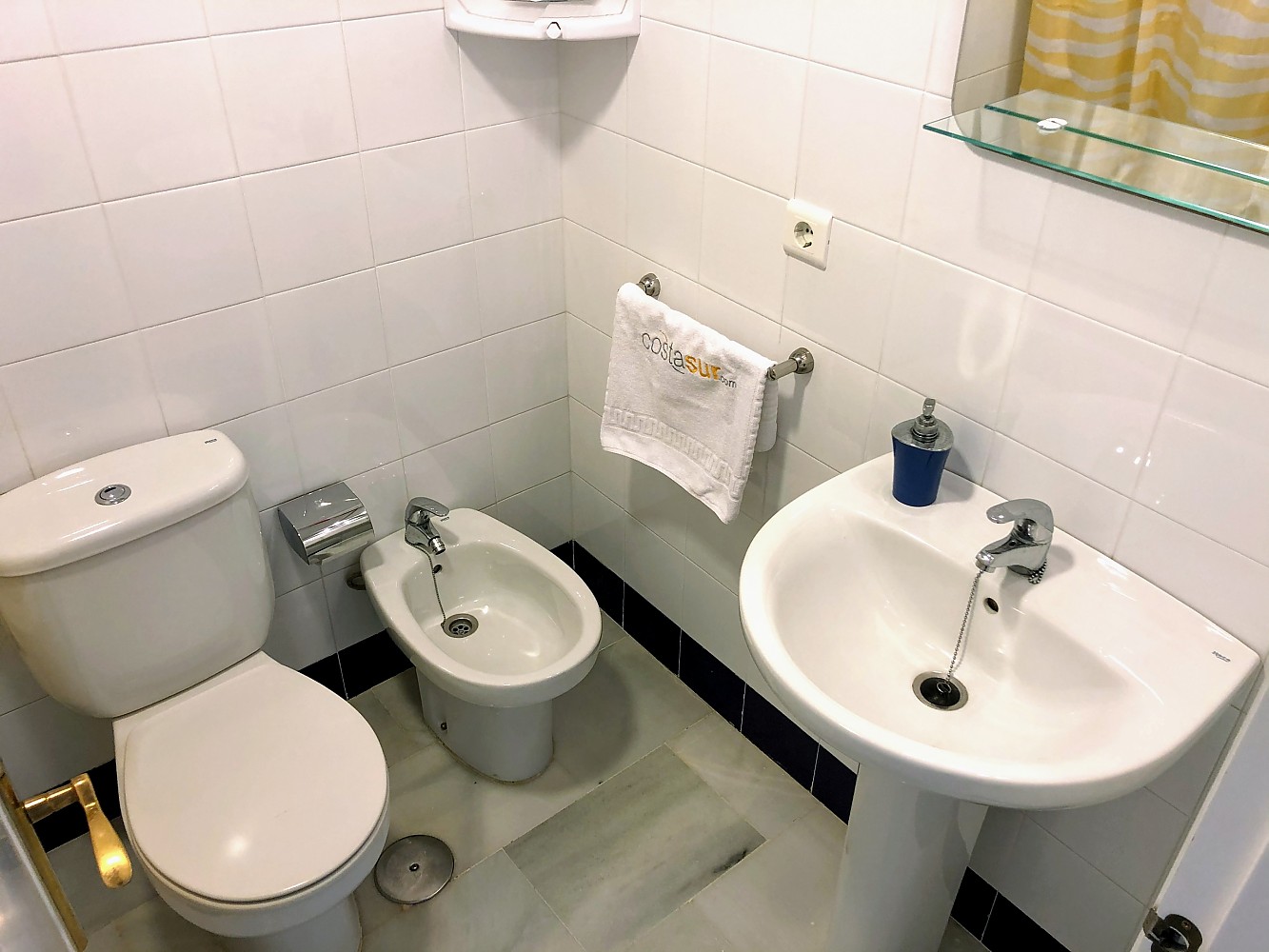 Apartamento vacacional con piscina comunitaria y wifi Cuarto de baño