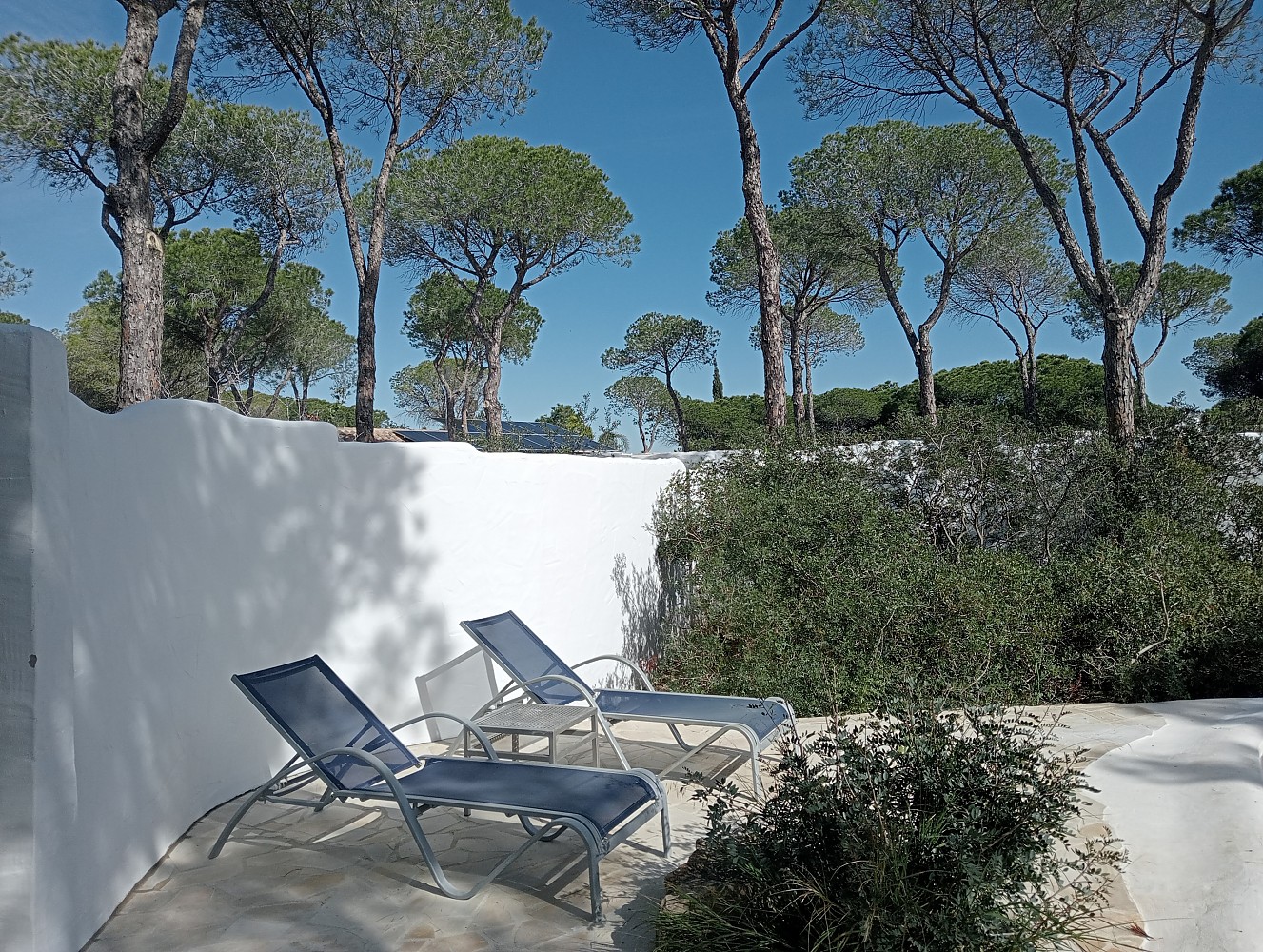 Tumbona Casa en Chiclana para cinco personas con piscina privada.