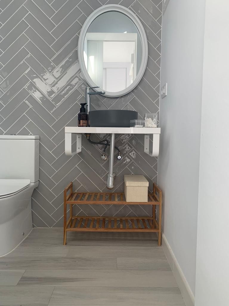Bonito Chalet en Chiclana con jardin y piscina privada. Cuarto de baño