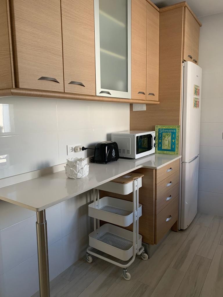 Cocina Bonito Chalet en Chiclana con jardin y piscina privada.