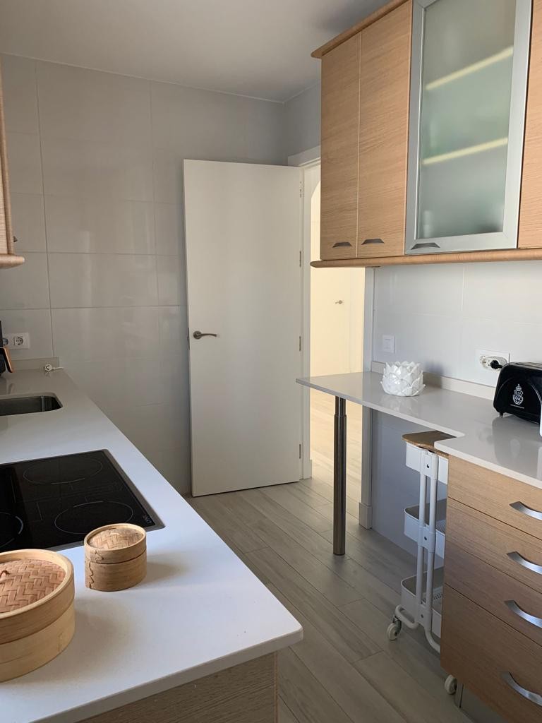 Cocina Bonito Chalet en Chiclana con jardin y piscina privada.