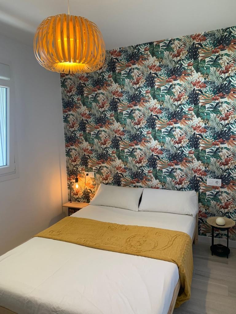 Dormitorio Bonito Chalet en Chiclana con jardin y piscina privada.