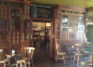 cafeteria-pub-brown