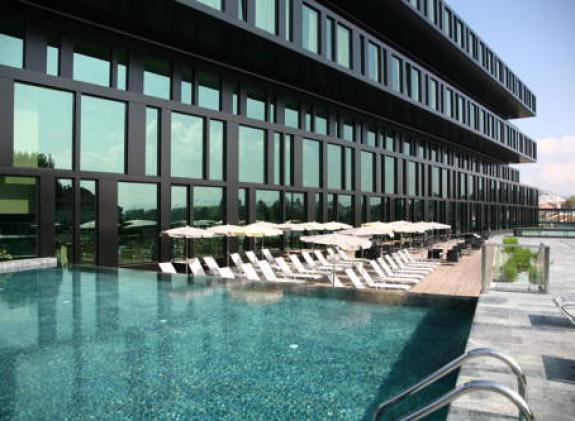 axis-viana-business-spa-hotel image