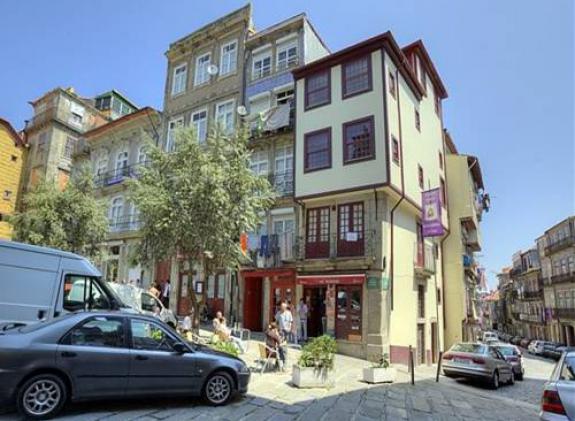 oporto-clerigos-apartments image