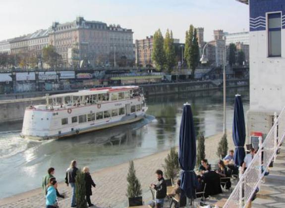 wohnen-im-herzen-von-wien-at-the-waterfront image