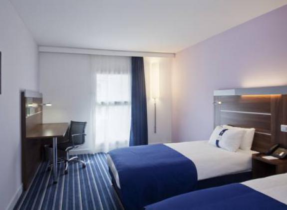 holiday-inn-express-marseille-saint-charles image